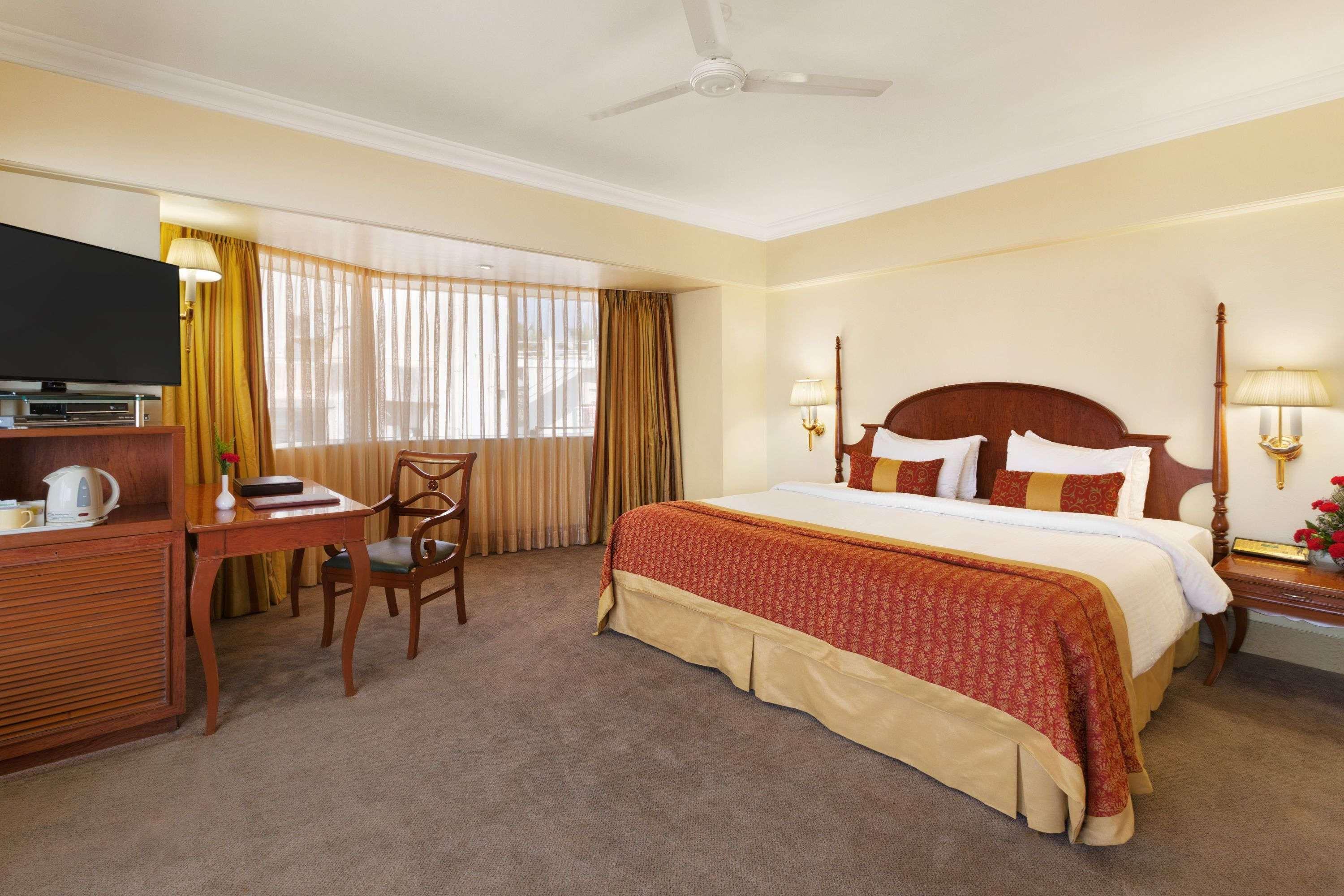 Ramada Plaza By Wyndham Palm Grove 5* Bombaj